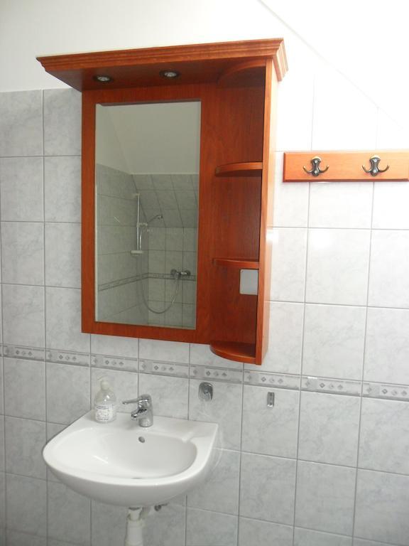 Varkert Panzio Мишкольц Номер фото