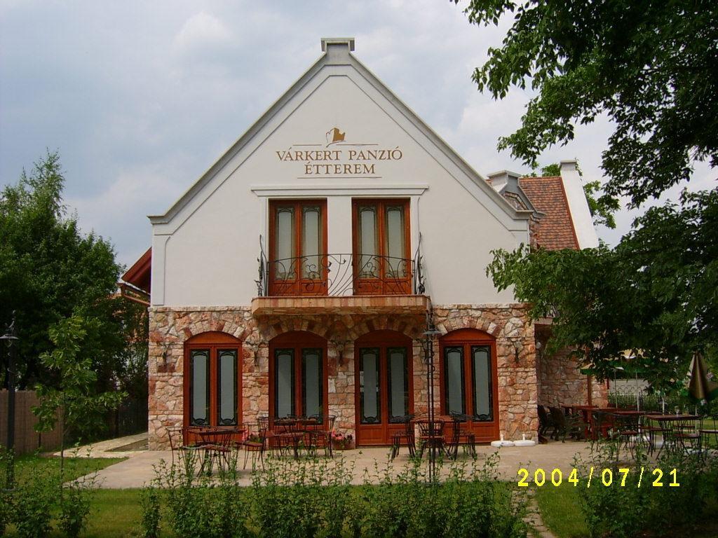 Varkert Panzio Мишкольц Экстерьер фото